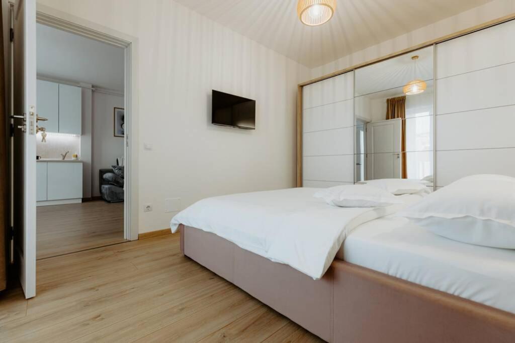 Nest Inn Oasis Residence บายามาเร ภายนอก รูปภาพ
